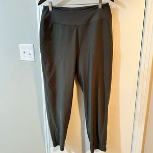 Like new Patagonia happy hiker studio pants gray women’s medium joggers athletic